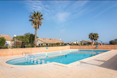 Villa 3 pièces, piscine et parking à Loupian gîte à louer Loupian