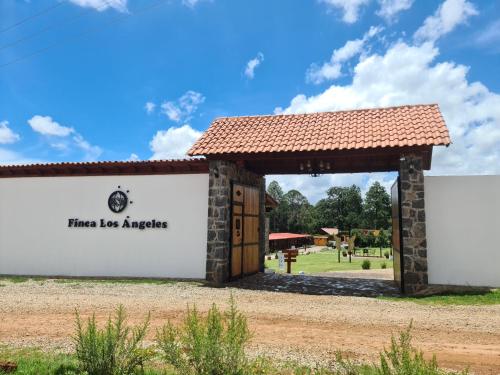 Finca Los Angeles Hospederia & Sociales