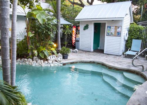 Courtney's Place Historic Cottages & Inns - 수영장