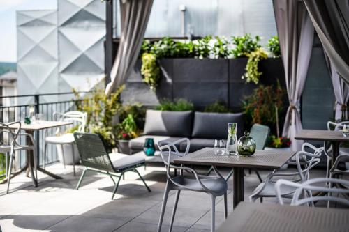374582933 Hotel Indigo Krakow - Old Town by IHG