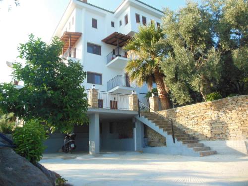 Hotelli välisilme, Sun Touch Pelion Rooms in Koropi