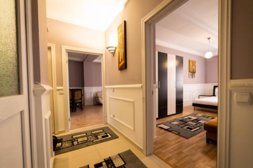 Είσοδος, CedarTREE Prishtina in Laplje Selo