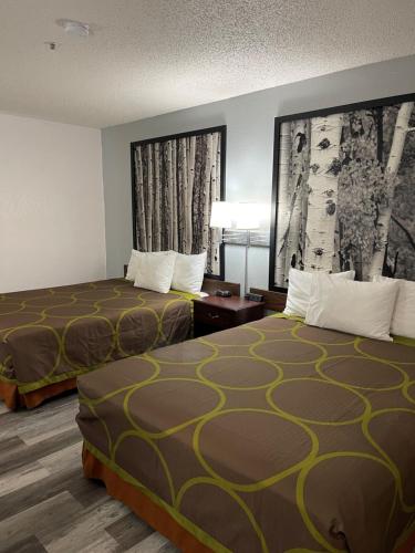 Super 8 by Wyndham Trinidad - image 3