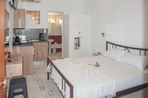 Petros Giatras - Rooms in Zakynthos Island