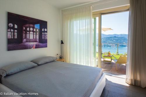  Italian Vacation Homes - Panoramic Villa in Parzanica