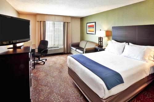 Holiday Inn Express Hotel & Suites Woodhaven an IHG Hotel - image 20