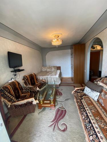 Apartment near Airport and station Charbakh