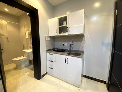 قمه الجواهر للشقق المخدومة in ظهرة لبن