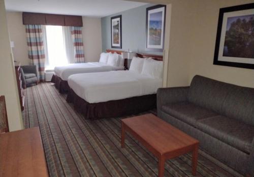 White Pine Lodge in Salamanca, USA