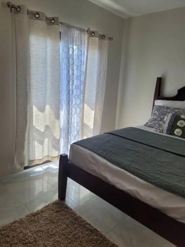 Tranquil 2 bedroom townhouse in Discovery Bay in Discovery Bay