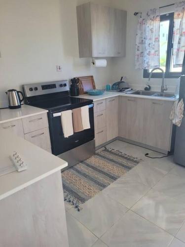 Tranquil 2 bedroom townhouse in Discovery Bay in Discovery Bay