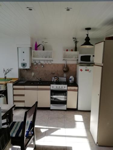 La Casa Azul - Arroyito Rio in Lisandro de la Torre