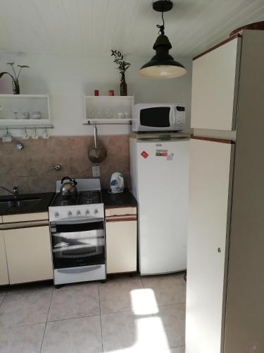 La Casa Azul - Arroyito Rio in Lisandro de la Torre