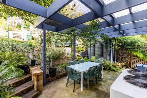 Tesis özellikleri, Sunset Jewel - 7a Cromarty Road, Soldiers Point - Ocean Views, Breathtaking Sunsets, Linen, AIR CON  in Port Stephens
