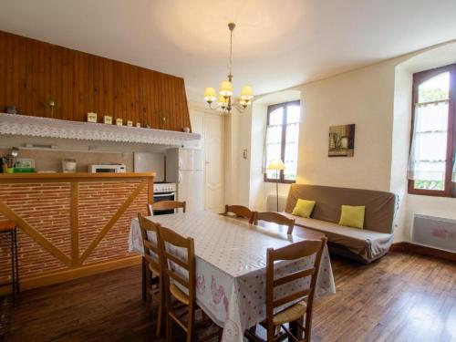 Maison de village avec Internet, animaux acceptés, Proche Villefranche du Périgord - FR-1-616-162 (Maison de village charmante pres Villefranche du Perigord, animaux acceptes, internet inclus - FR-1-) in Saint-Cernin-de-l'Herm