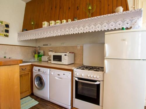 Maison de village avec Internet, animaux acceptés, Proche Villefranche du Périgord - FR-1-616-162 (Maison de village charmante pres Villefranche du Perigord, animaux acceptes, internet inclus - FR-1-) in Saint-Cernin-de-l'Herm