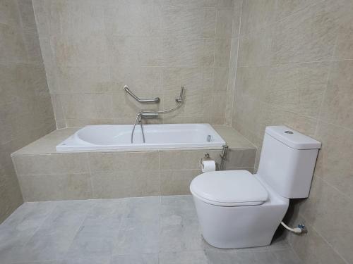 Superior Triple Room image 2