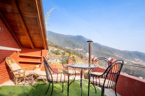 Balcony/terrace, Shivapuri Heights Cottage in Budhanilkantha