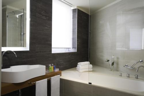 UNA HOTELS T Hotel Cagliari Room Type - Classic Double Room