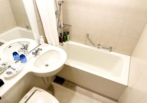 room detail thumbnail 2