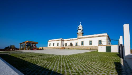 Hotel Faro Lariño