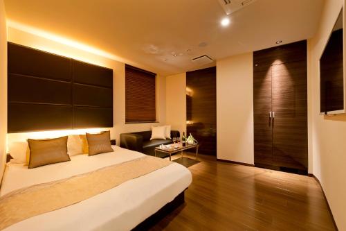 Hotel BIX チェックイン23時 変更不可, Токио