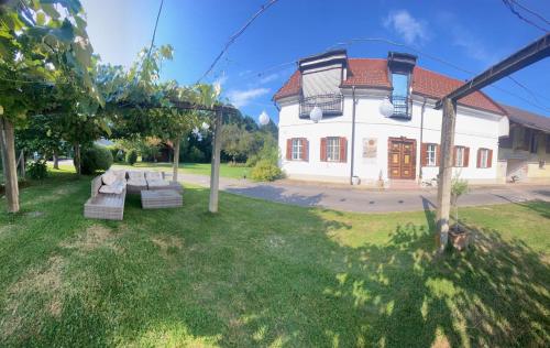  Neu renoviertes Apartment in historischem Hof, Pension in Weitersfeld an der Mur bei Deutsch Goritz