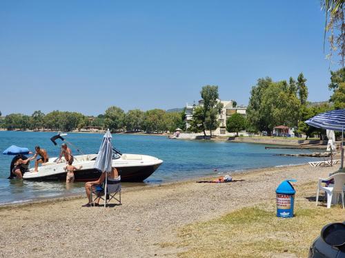 A környék, E&D Apartments in Euboea