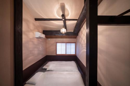 Superior Suite image 5