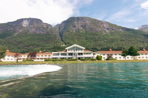 Hotel Loenfjord