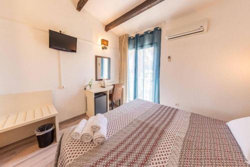 Hotel Hélios - main image