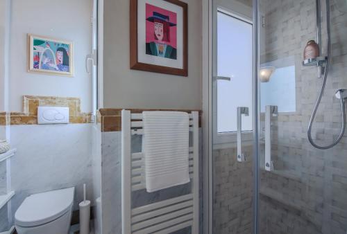 Apartment with Terrace image 9