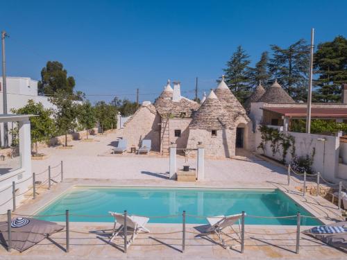 HelloApulia - Authentic Trulli Petricore with private SPA and pool