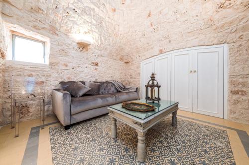 HelloApulia - Authentic Trulli Petricore with private SPA and pool