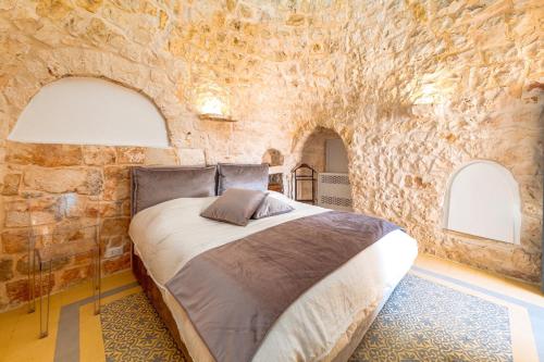 HelloApulia - Authentic Trulli Petricore with private SPA and pool