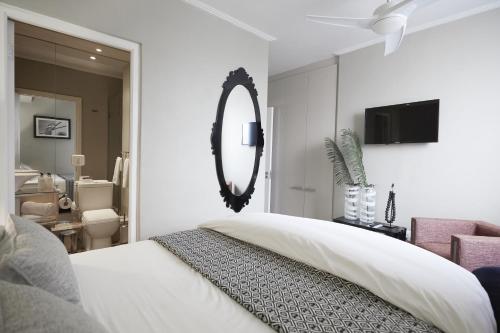 The Hyde All-Suite Hotel Room Type - Luxury Suite