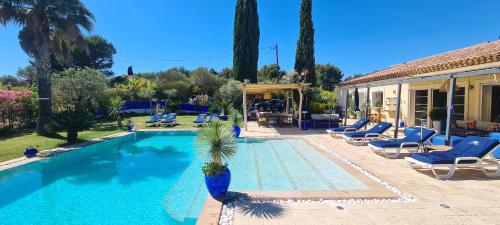location Villa avec piscine chauffée - Location, gîte - Le Castellet