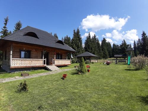 Căsuța din Povești - Vatra