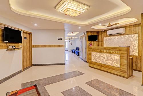 Hotel Heera Grand in Aminabad