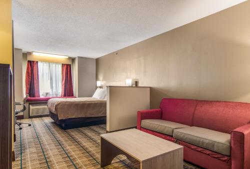 Quality Inn & Suites Grove City-Outlet Mall