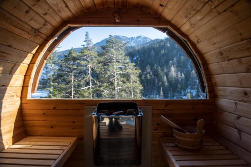  Alpe Chalets Goldener Hirsch in Scharnitz