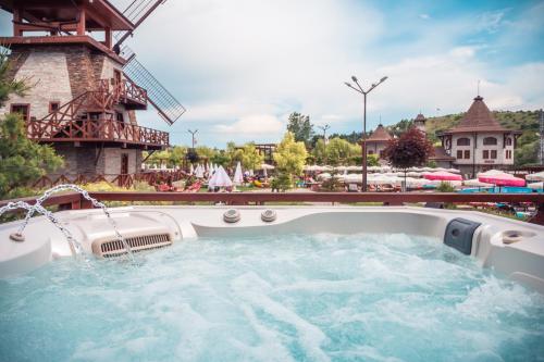 Karstais baseins, Hydropark the Windmills in Gorna Malina
