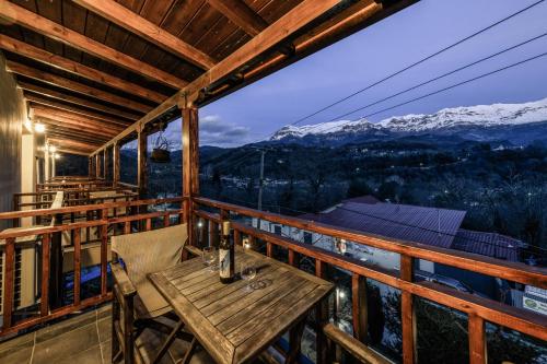 陽台/露台, Hotel Teloneio in 格菲拉普拉卡