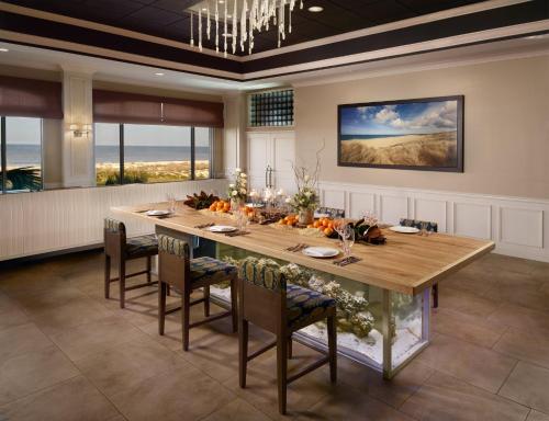 ห้องอาหาร, Omni Amelia Island Resort & Spa in อเมเลียไอส์แลนด์