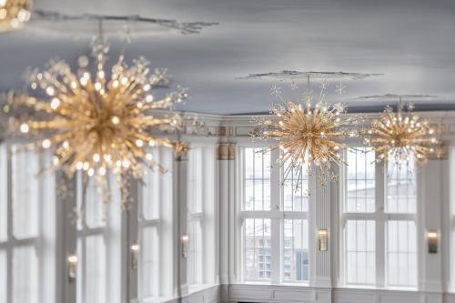 The Omni King Edward Hotel - image 2