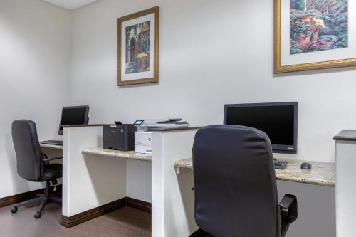 Omni Rancho Las Palmas Resort & Spa Omni Rancho Las Palmas Resort & Spa