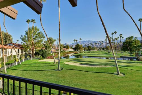 外部景觀, 拉斯帕爾馬斯牧場歐姆尼水療度假村 (Omni Rancho Las Palmas Resort & Spa) in 蘭喬米拉