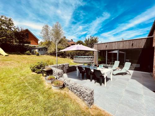 Très jolie villa à la campagne avec jardin et piscine gîte à louer Liège