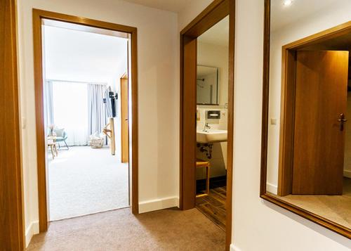 Waldhotel Eiche photo