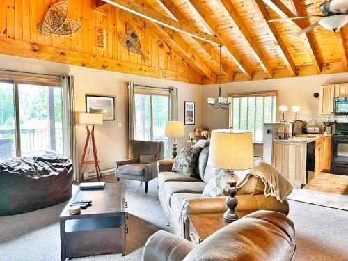 Esther Mountain Chalet in Wilmington